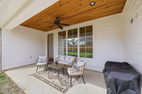 Exterior - 102 Sweetbriar Ct, Canton, MS 39046 photo 4 of 6