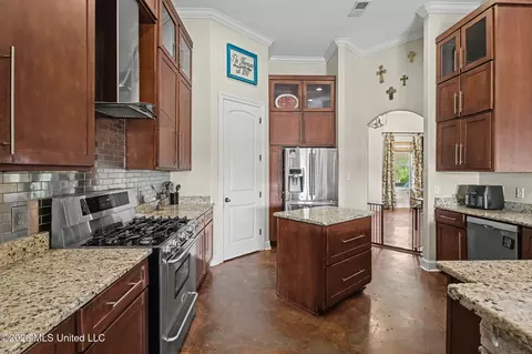 Kitchen - 1808 Malone Rd, Nesbit, MS 38651 photo 2 of 4