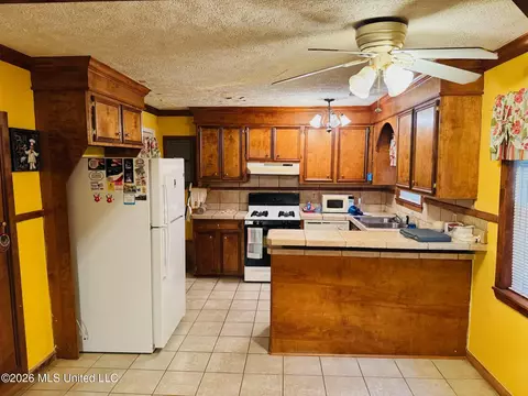Kitchen - 3125 Jayne Ave, Jackson, MS 39209 photo 1 of 1