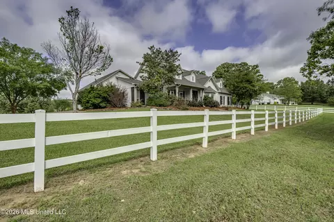 154 Oakdale Rd, Madison, MS 39110