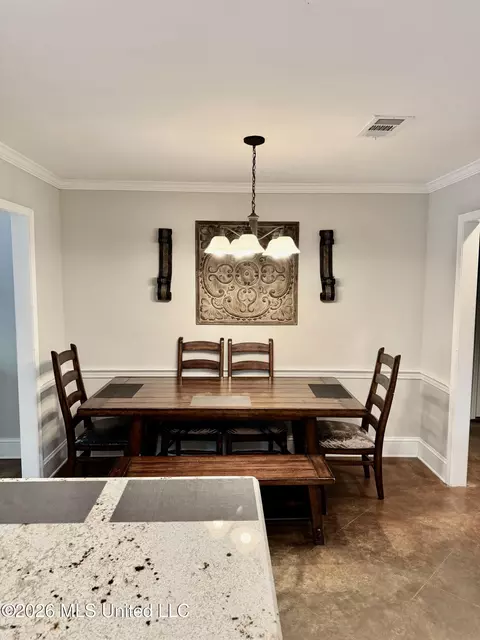 Dining - 1007 Cobblestone Pl, Brandon, MS 39042 photo 1 of 1