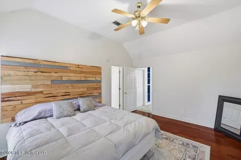 Bedroom - 215 Cambridge Dr, Madison, MS 39110 photo 2 of 3