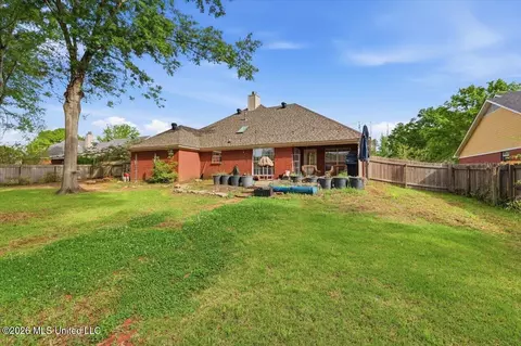 Exterior - 215 Cambridge Dr, Madison, MS 39110 photo 6 of 7