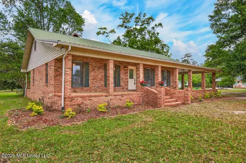 3402 Stephen Earl Dr, Vancleave, MS 39565