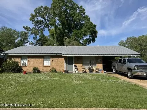 121 Oakhill Dr, Natchez, MS 39120 photo 3