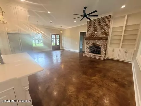 Living - 120 Braydens Bnd, Brandon, MS 39042 photo 1 of 4