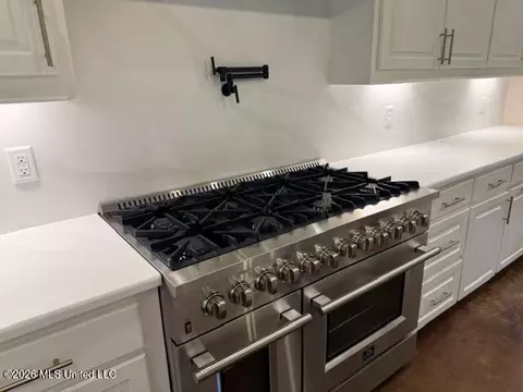 Kitchen - 120 Braydens Bnd, Brandon, MS 39042 photo 1 of 2