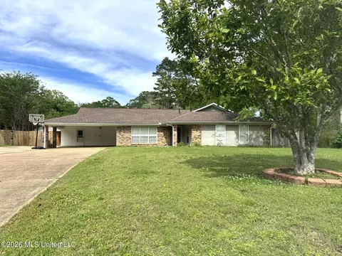 3 Beth Cir, Natchez, MS 39120