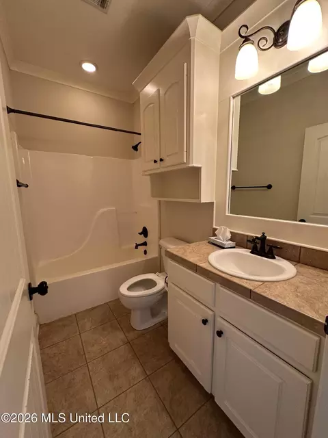 Bath - 122 Weldon Dr, Madison, MS 39110 photo 2 of 3