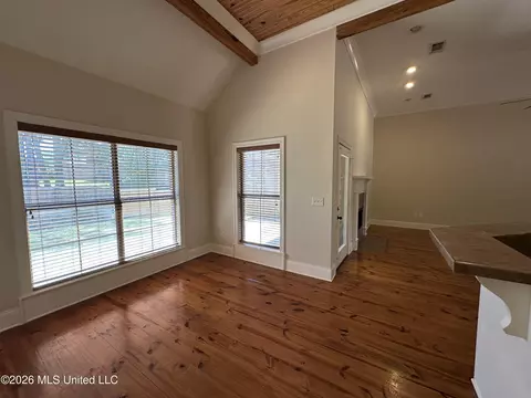 Living - 122 Weldon Dr, Madison, MS 39110 photo 3 of 3