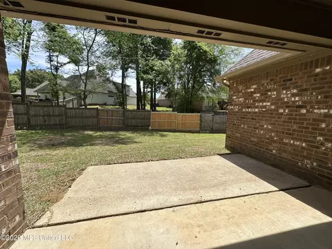 Exterior - 122 Weldon Dr, Madison, MS 39110 photo 3 of 5