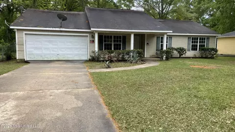 3716 Barnett Ave, Moss Point, MS 39563