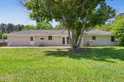 Exterior - 6224 Ehelers St, Moss Point, MS 39563 photo 2 of 2