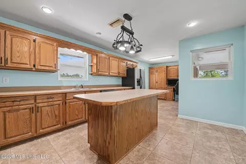 Kitchen - 6224 Ehelers St, Moss Point, MS 39563 photo 1 of 4