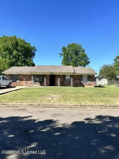 1059 Russwin St, Clarksdale, MS 38614