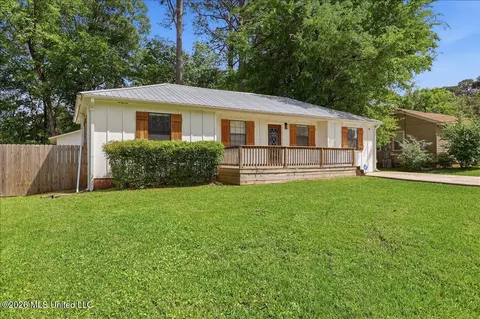116 Oak Park Dr, Pearl, MS 39208