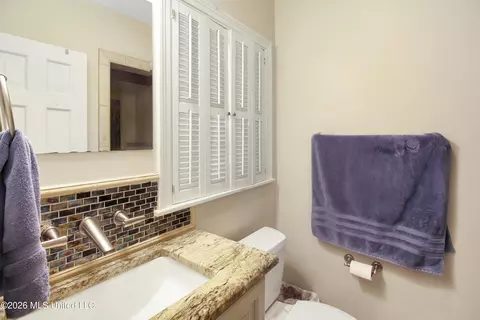 Bath - 3861 Tyrone Dr, Jackson, MS 39216 photo 1 of 3