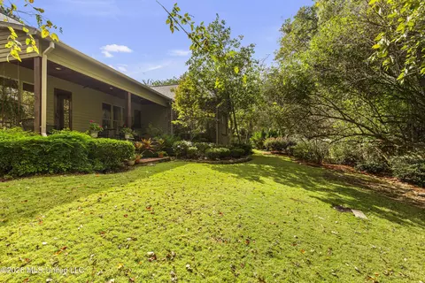 Exterior - 129 Carrick Ave, Madison, MS 39110 photo 17 of 19