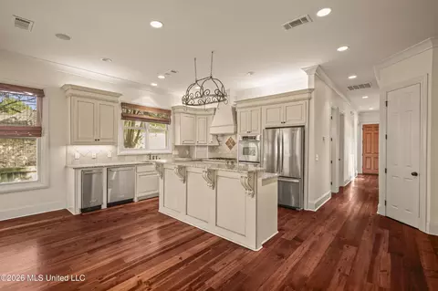 Kitchen - 129 Carrick Ave, Madison, MS 39110 photo 2 of 7