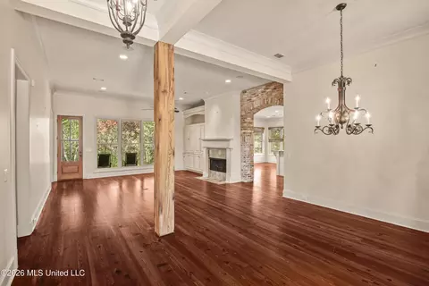 Living - 129 Carrick Ave, Madison, MS 39110 photo 1 of 6