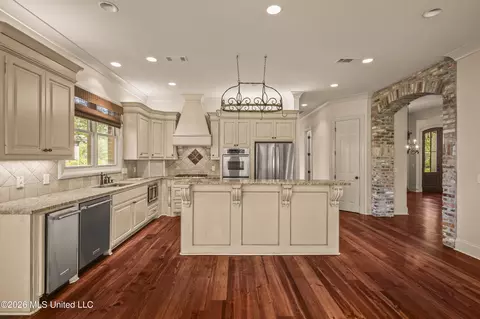 Kitchen - 129 Carrick Ave, Madison, MS 39110 photo 3 of 7