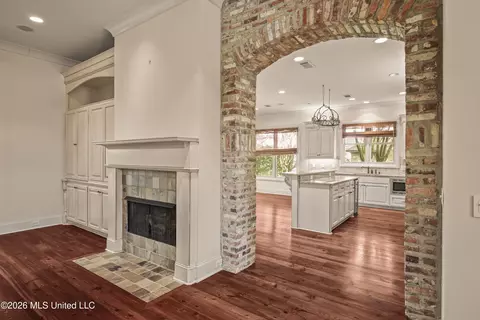 Entry Way - 129 Carrick Ave, Madison, MS 39110 photo 2 of 7