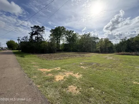 1203 Love St, Brookhaven, MS 39601 photo 2