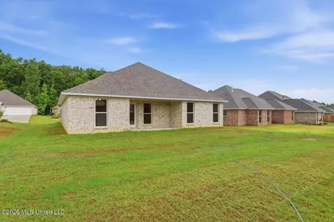 Exterior - 511 Stone Brook Pl, Brandon, MS 39042 photo 5 of 6