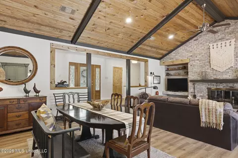 Dining - 481 Cheyenne Ln, Madison, MS 39110 photo 1 of 4