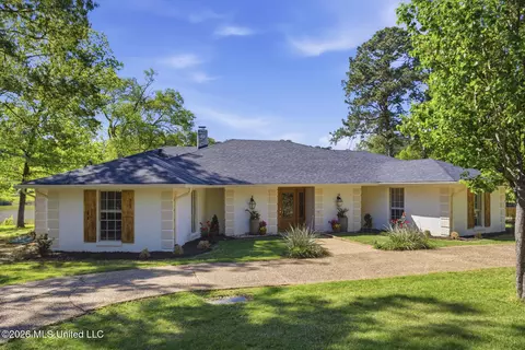 Exterior - 481 Cheyenne Ln, Madison, MS 39110 photo 3 of 10