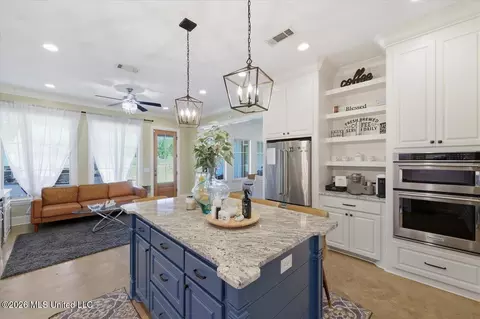 Kitchen - 180 Crossview Pl, Brandon, MS 39047 photo 1 of 5