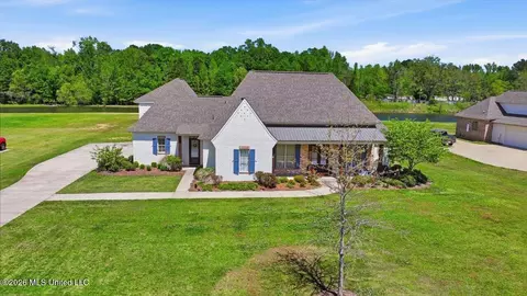 180 Crossview Pl, Brandon, MS 39047