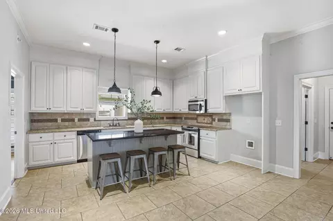 Kitchen - 130 Hanover St, Madison, MS 39110 photo 1 of 5