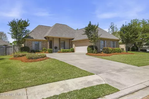 Exterior - 130 Hanover St, Madison, MS 39110 photo 3 of 8