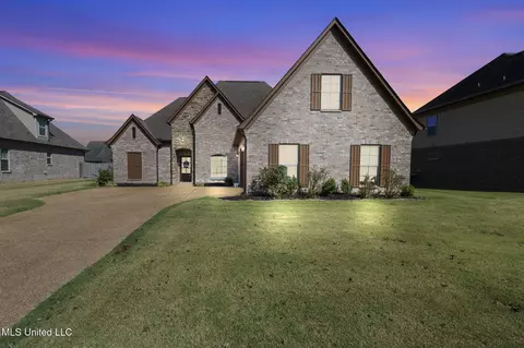 1098 S Broadwing Cir, Olive Branch, MS 38654