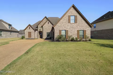1098 S Broadwing Cir, Olive Branch, MS 38654