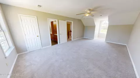 Bedroom - 5780 Honey Oak Dr, Hernando, MS 38632 photo 2 of 6