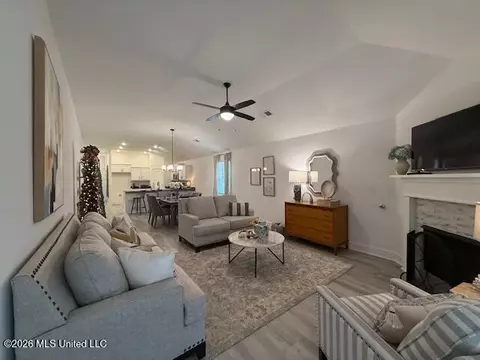 Living - 8971 Jackson Ln, Olive Branch, MS 38654 photo 1 of 2