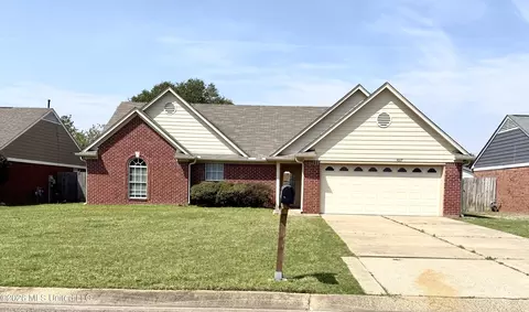 9067 Pimlico Dr, Southaven, MS 38671