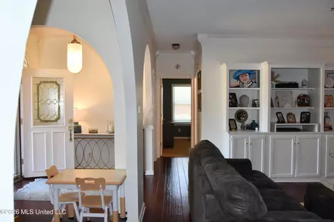 Entry Way - 925 Cedar Grove Pkwy, Hernando, MS 38632 photo 1 of 3