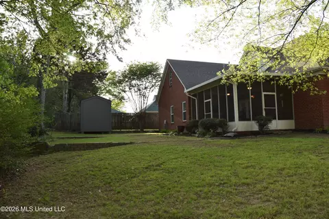 Exterior - 925 Cedar Grove Pkwy, Hernando, MS 38632 photo 5 of 8