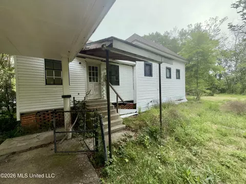 Exterior - 101 S Main St, Mount Olive, MS 39119 photo 3 of 3