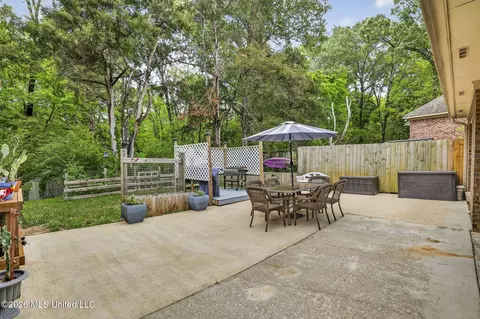 Exterior - 106 Devlin Dr, Madison, MS 39110 photo 3 of 8