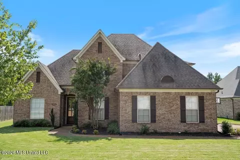 2175 Redbud Cv, Southaven, MS 38672