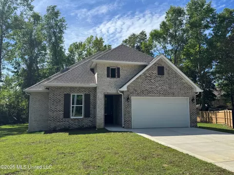 8876 Kipapa Ct, Diamondhead, MS 39525