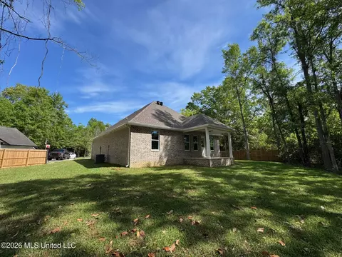 8876 Kipapa Ct, Diamondhead, MS 39525 photo 2