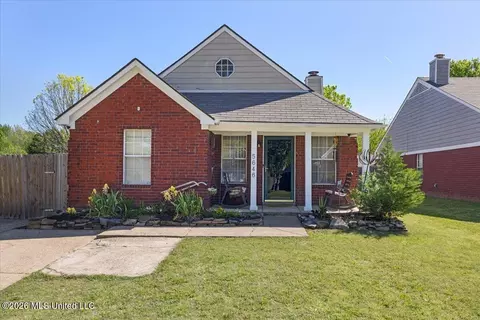 5646 Alexandria Ln, Southaven, MS 38671