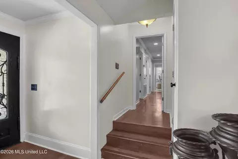 Entry Way - 301 Calumet Dr, Madison, MS 39110 photo 1 of 2