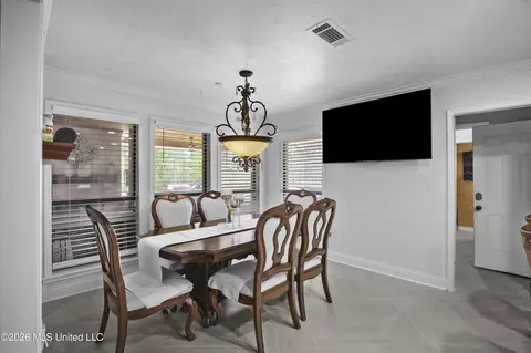 Dining - 301 Calumet Dr, Madison, MS 39110 photo 1 of 1