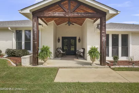 301 N Calumet Dr, Madison, MS 39110